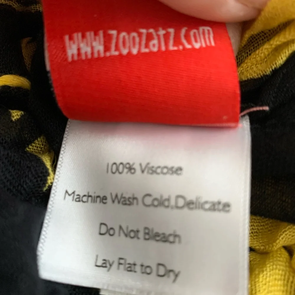 ZOOZATZ Iowa Hawkeye Scarf